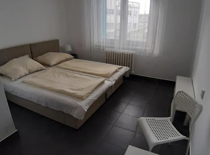 Hotel Hotelak Martinov *